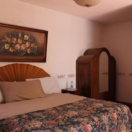 Hotel Posada Chamacuero Comonfort المظهر الخارجي الصورة