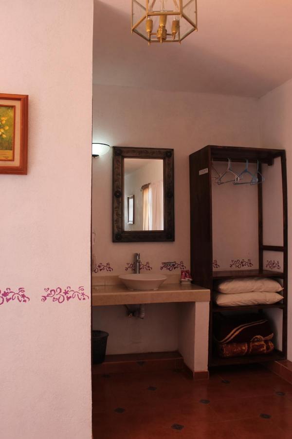 Hotel Posada Chamacuero Comonfort المظهر الخارجي الصورة
