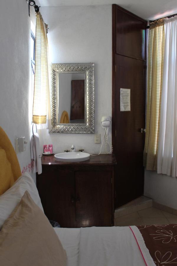 Hotel Posada Chamacuero Comonfort المظهر الخارجي الصورة