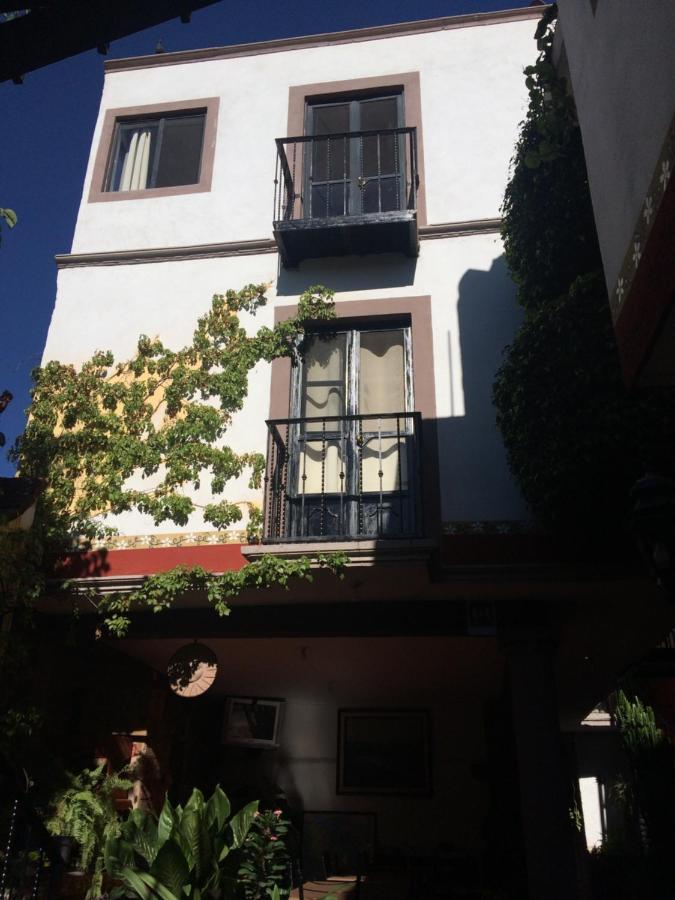 Hotel Posada Chamacuero Comonfort المظهر الخارجي الصورة